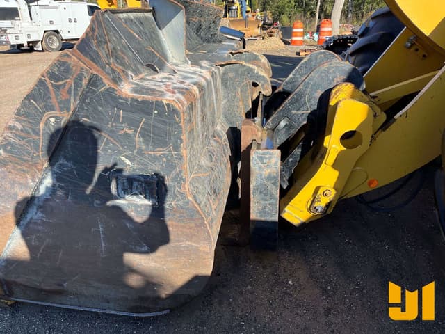 Image of Caterpillar 930K equipment image 4