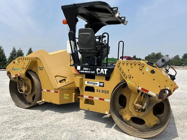 Image of Caterpillar CB54XW equipment image 1