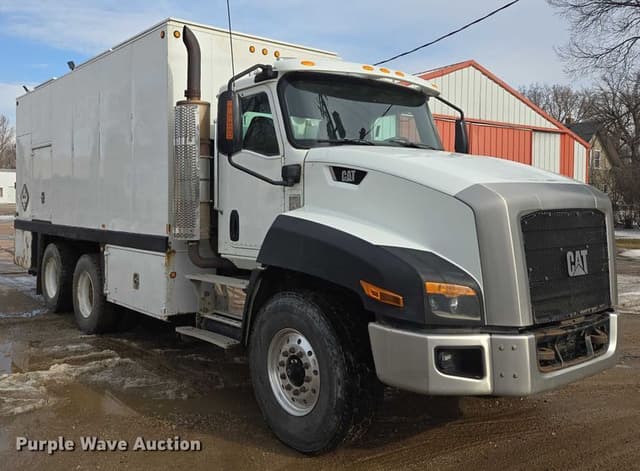 Image of Caterpillar CT660 equipment image 2