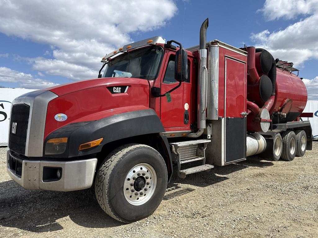Image of Caterpillar CT660 Primary image