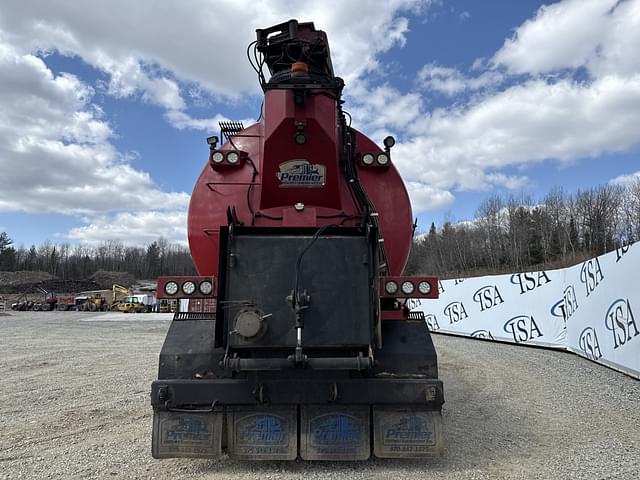 Image of Caterpillar CT660 equipment image 3