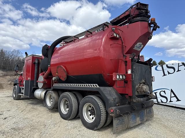 Image of Caterpillar CT660 equipment image 2