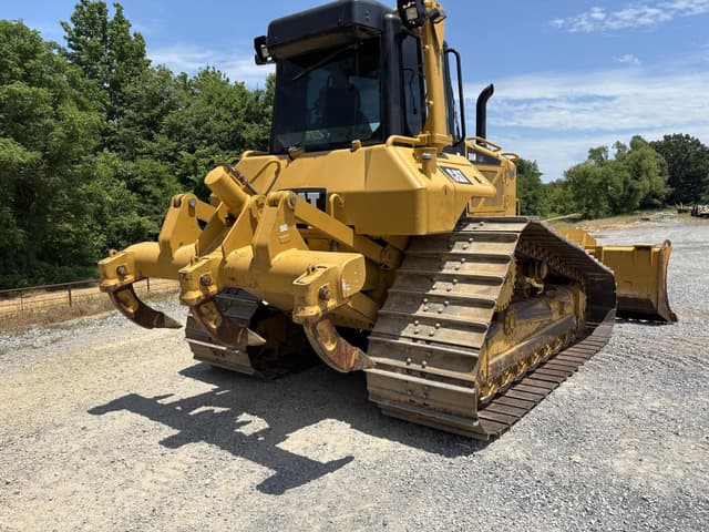 Image of Caterpillar D6N LGP equipment image 4