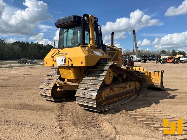 Image of Caterpillar D6N LGP equipment image 4