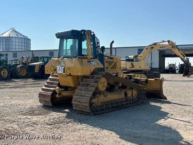 Image of Caterpillar D6N LGP equipment image 4