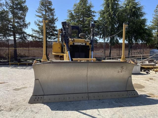 Image of Caterpillar D6T XL equipment image 3