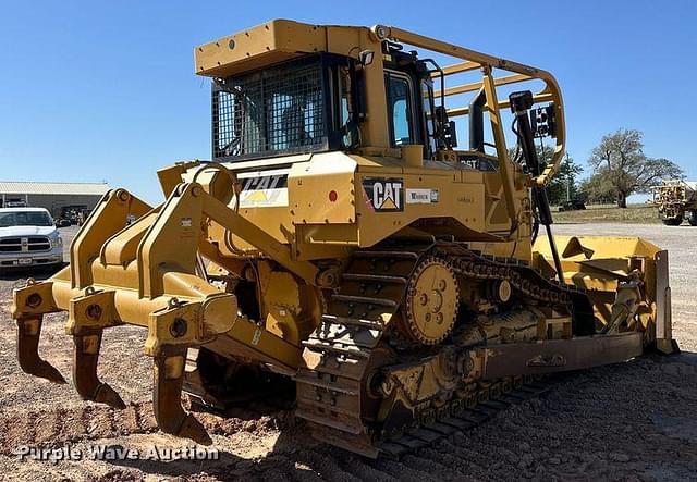 Image of Caterpillar D6T XL equipment image 4