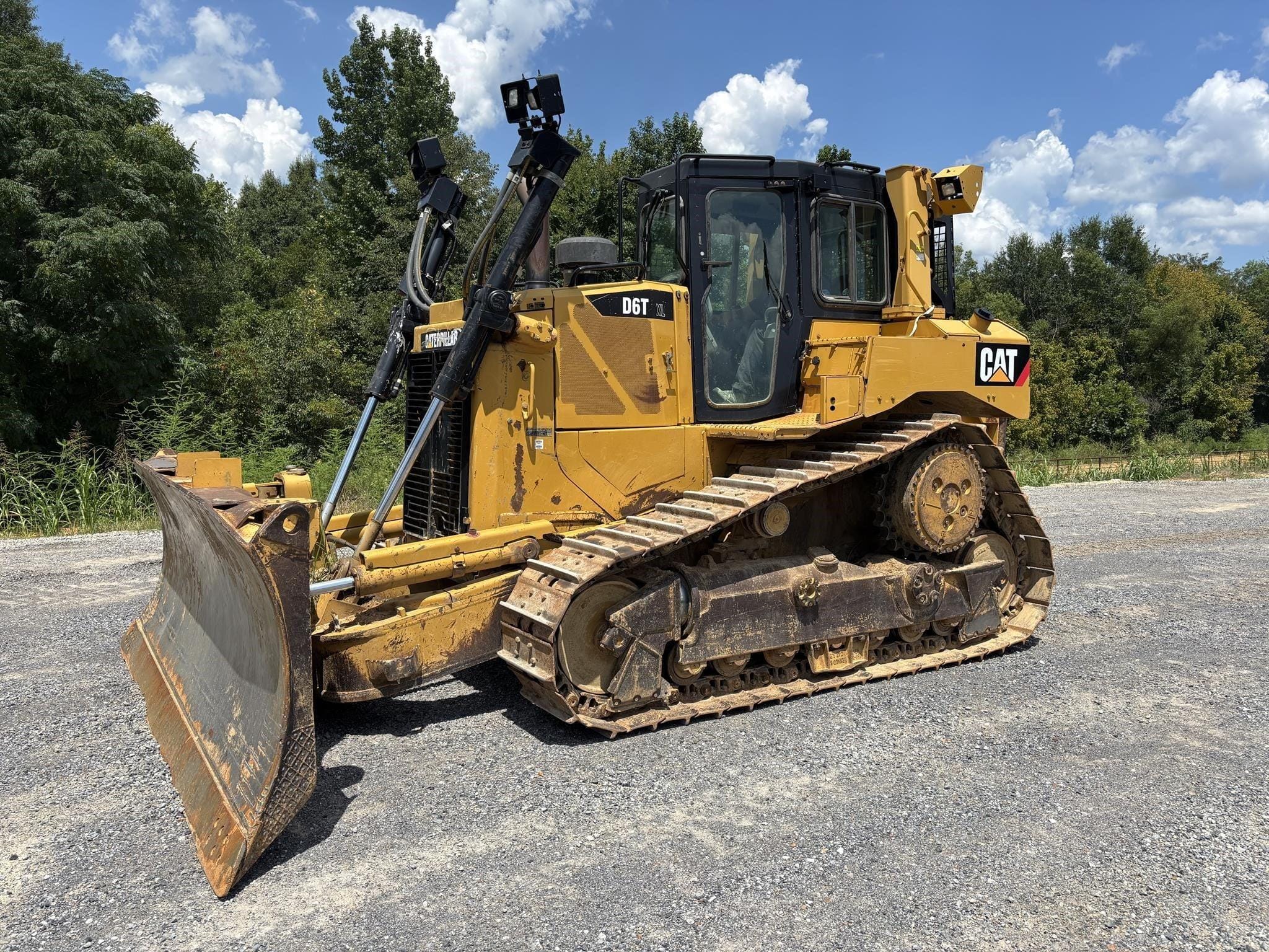 2013 Caterpillar D6T XL Equipment Image0