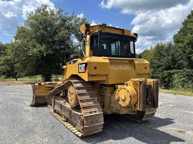 Image of Caterpillar D6T XL equipment image 4