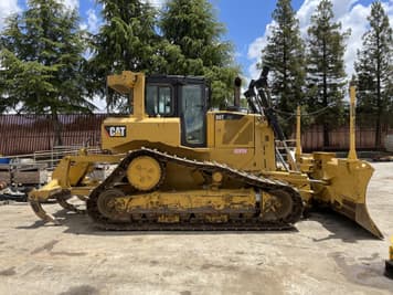 Main image Caterpillar D6T XW