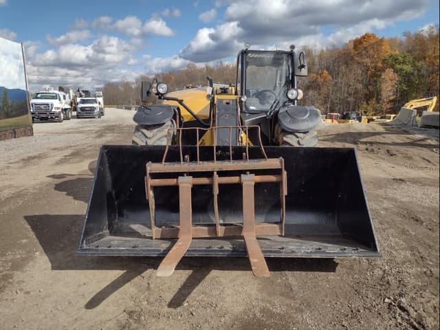 Image of Caterpillar TH407C equipment image 1