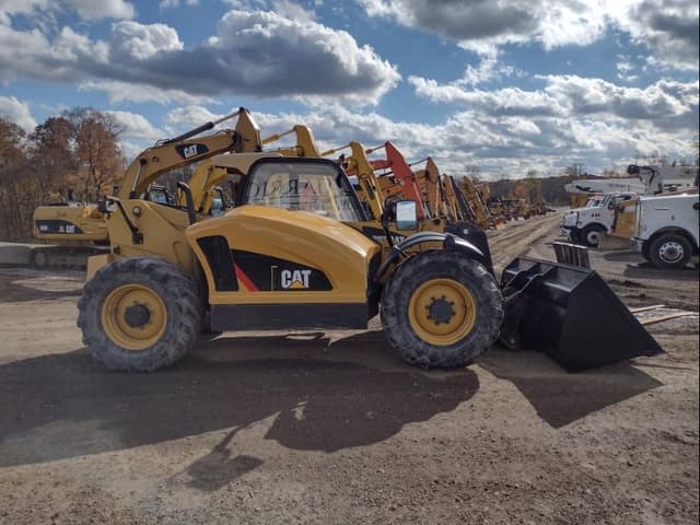 Image of Caterpillar TH407C equipment image 2