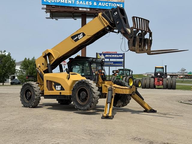 Image of Caterpillar TL1055C equipment image 4