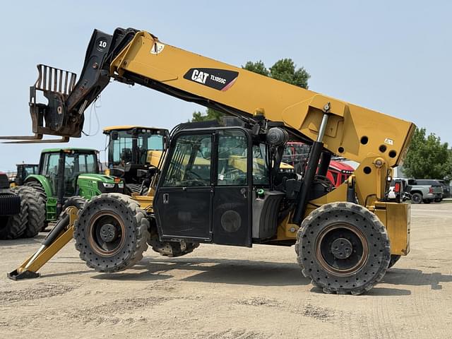 Image of Caterpillar TL1055C equipment image 1