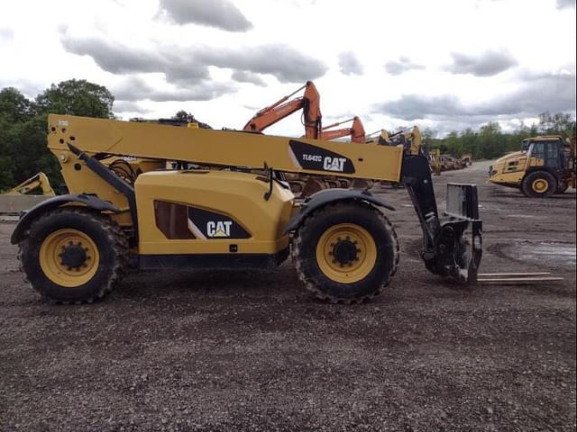 Image of Caterpillar TL642C equipment image 2