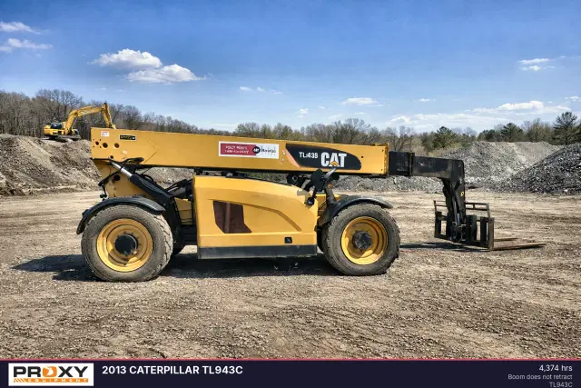 Image of Caterpillar TL943C equipment image 1