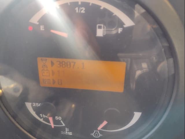 Image of Caterpillar TL943C equipment image 4