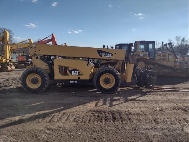 Image of Caterpillar TL943C equipment image 2