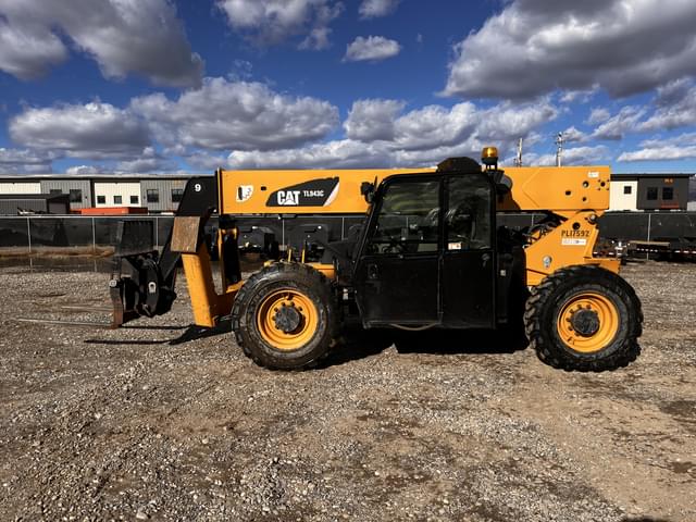 Image of Caterpillar TL943C equipment image 1