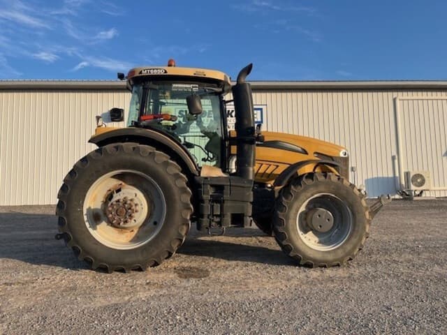 Image of Challenger MT685D equipment image 2