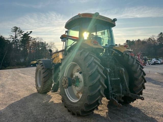 Image of Challenger MT685D equipment image 3