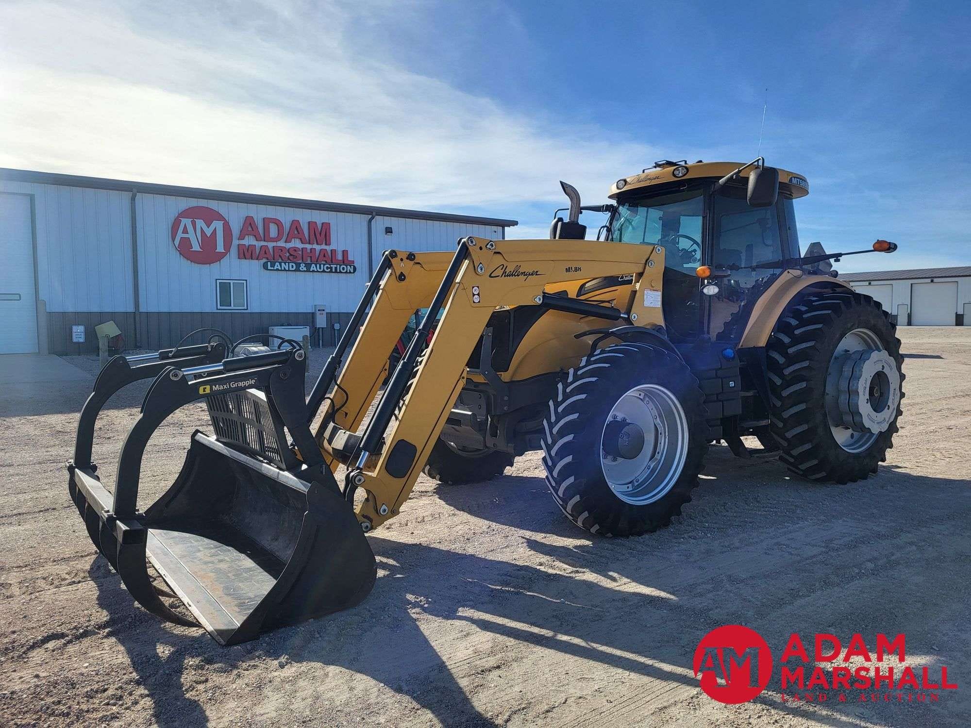 2013 Challenger MT585D Equipment Image0