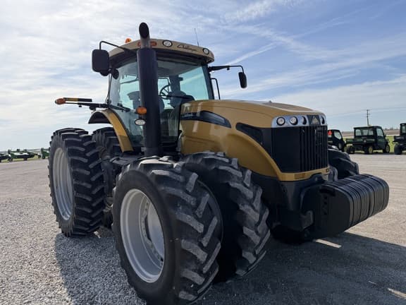 Image of Challenger MT675D equipment image 3