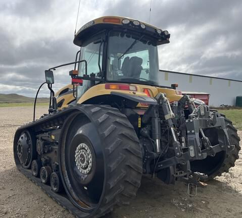 Image of Challenger MT765D equipment image 1