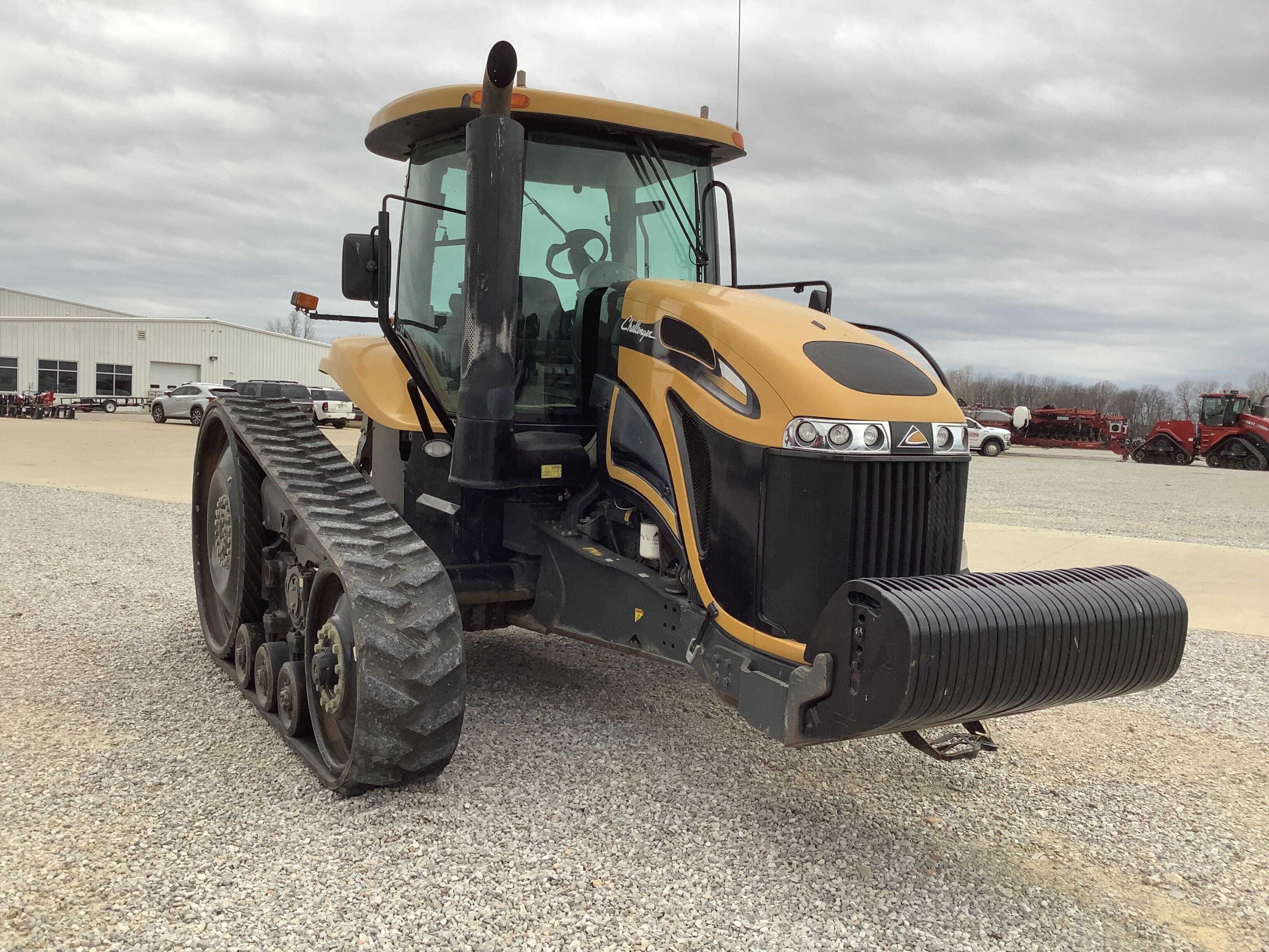 2013 Challenger MT765D Equipment Image0