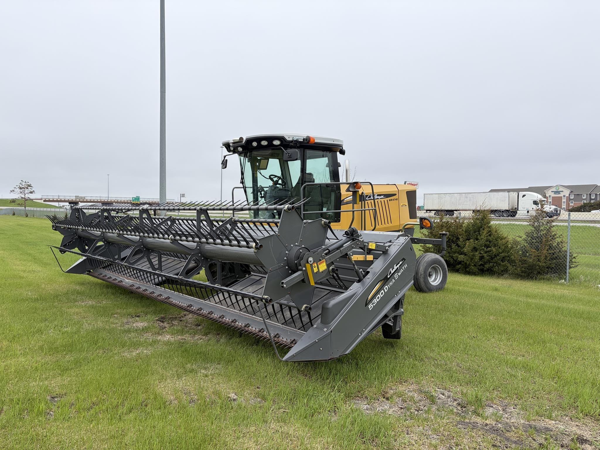 Main image Challenger WR9740