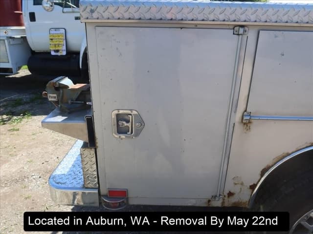Image of Chevrolet 2500 equipment image 2