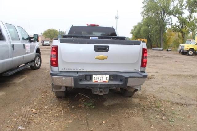 Image of Chevrolet 2500 equipment image 3