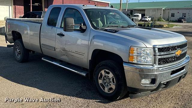 Image of Chevrolet 2500HD equipment image 2