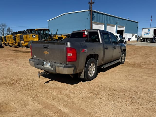 Image of Chevrolet 1500 equipment image 2