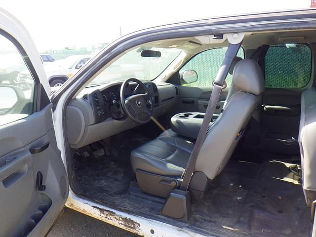 Image of Chevrolet 1500 equipment image 4