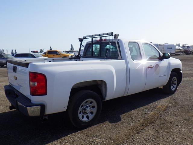 Image of Chevrolet 1500 equipment image 3