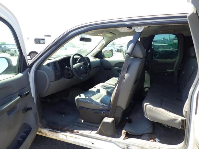 Image of Chevrolet 1500 equipment image 4