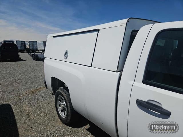 Image of Chevrolet 1500 equipment image 3