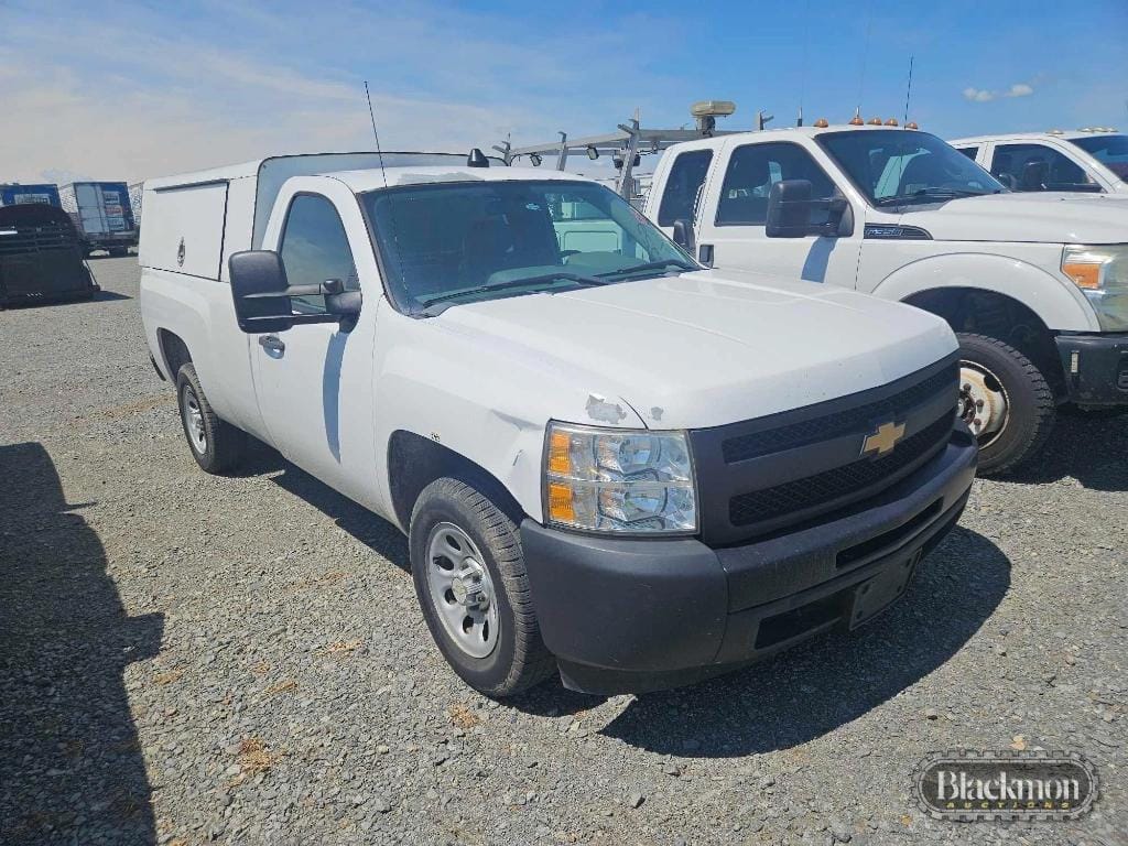 2013 Chevrolet 1500 Equipment Image0
