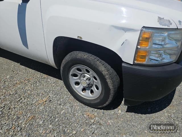 Image of Chevrolet 1500 equipment image 2