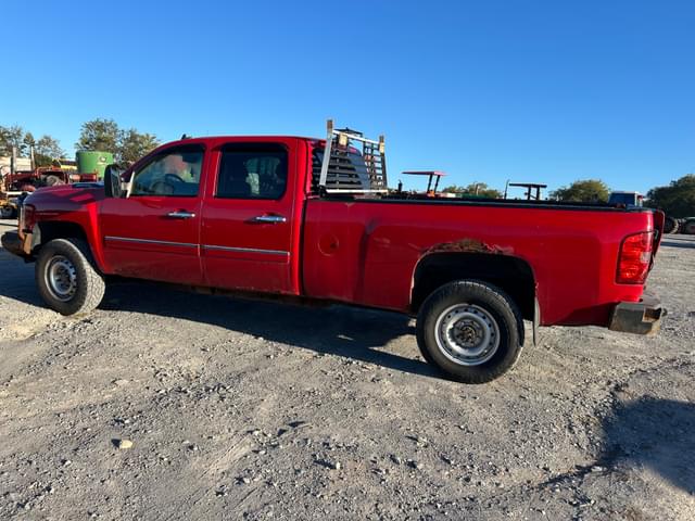 Image of Chevrolet 2500 equipment image 2