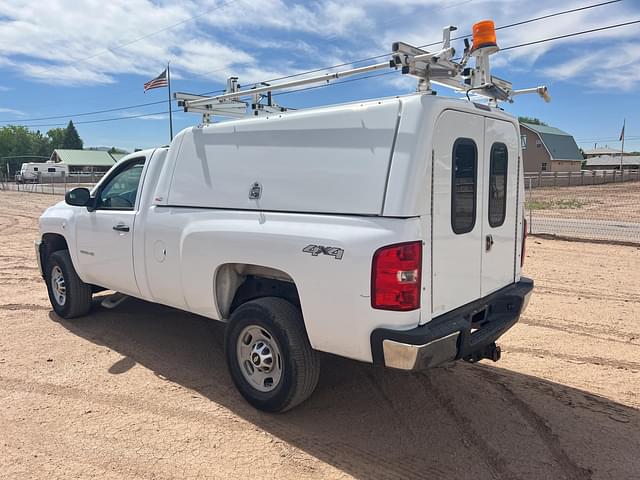 Image of Chevrolet 2500HD equipment image 3