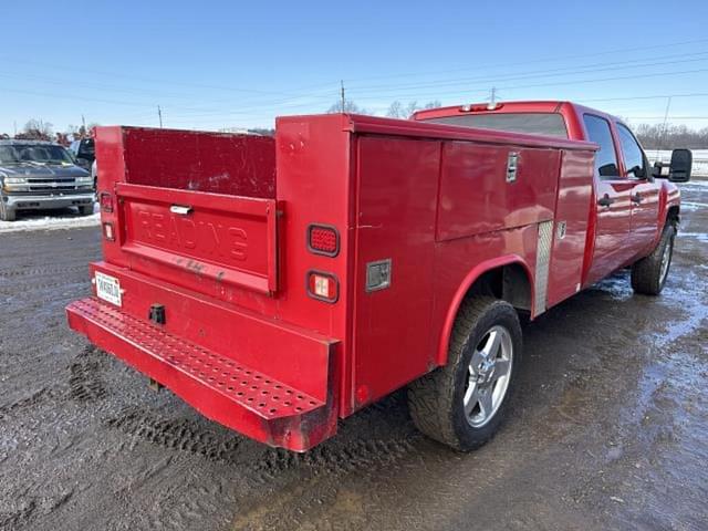 Image of Chevrolet 2500 equipment image 2