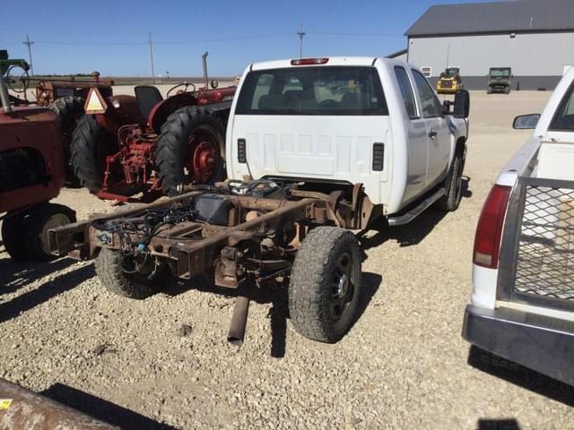 Image of Chevrolet 2500 equipment image 3