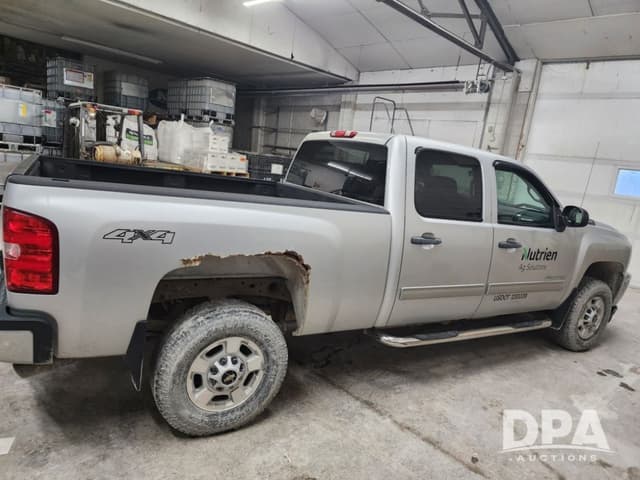 Image of Chevrolet 2500HD equipment image 2