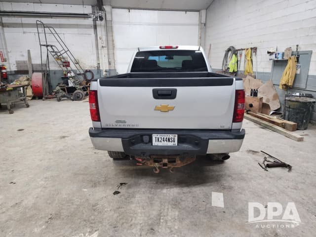 Image of Chevrolet 2500HD equipment image 3