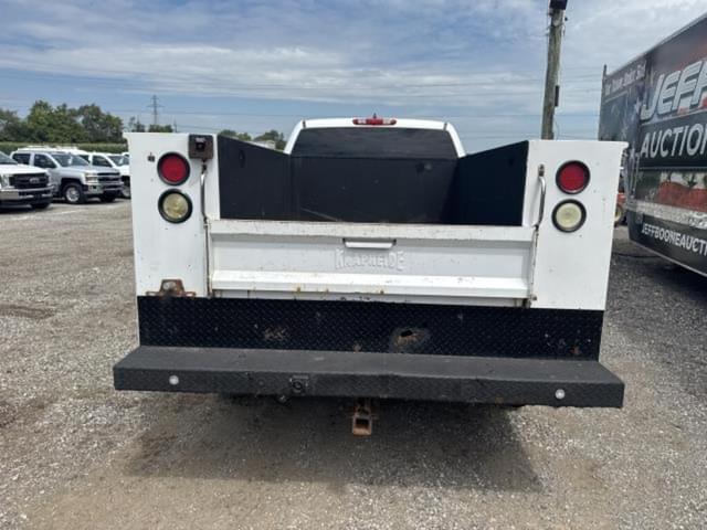 Image of Chevrolet 2500 equipment image 2