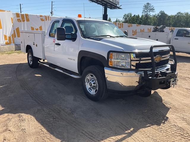 Image of Chevrolet 2500HD equipment image 2