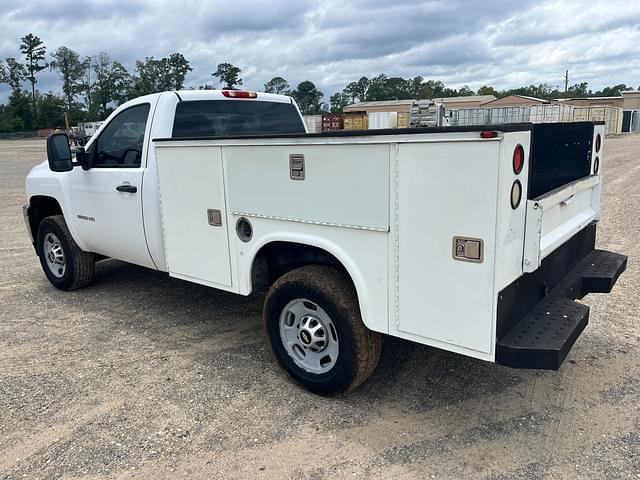 Image of Chevrolet 2500HD equipment image 1