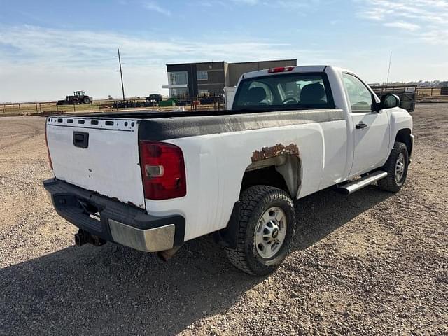 Image of Chevrolet 2500 equipment image 1